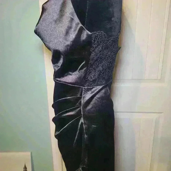 Windosr black dress - Picture 3 of 8